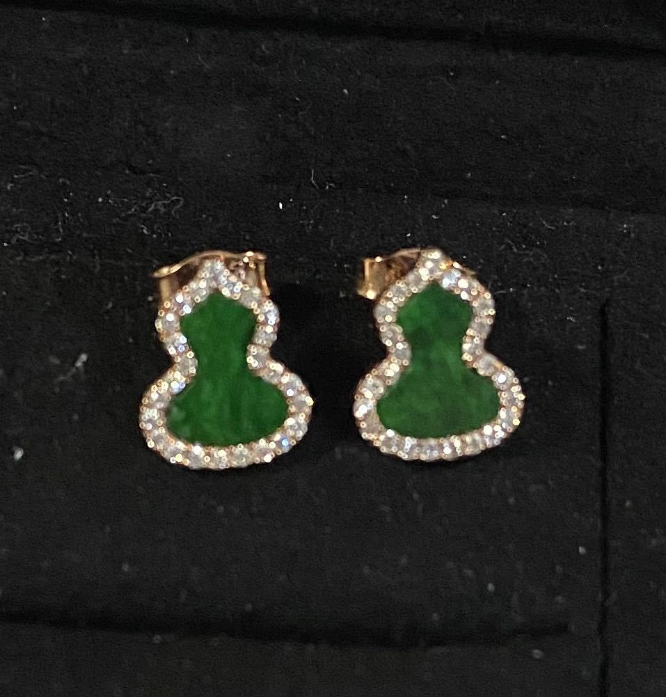 18金 ひょうたんピアス 天然翡翠 ダイヤモンド ダイヤモンドピアス 