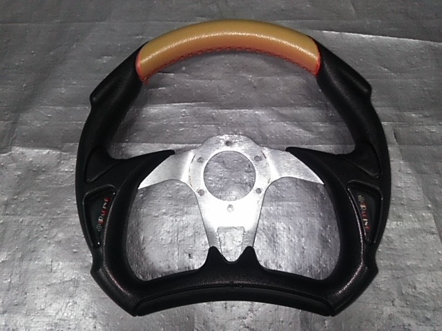 鬼族。momo 28.ステアリング MOMO team φ28 鬼族。momo team φ28 momo