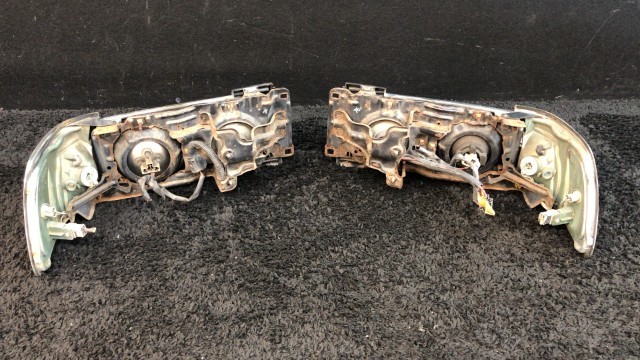 トヨタ クラウンバン GS136V 丸目 ヘッドライト コーナーランプ GS130