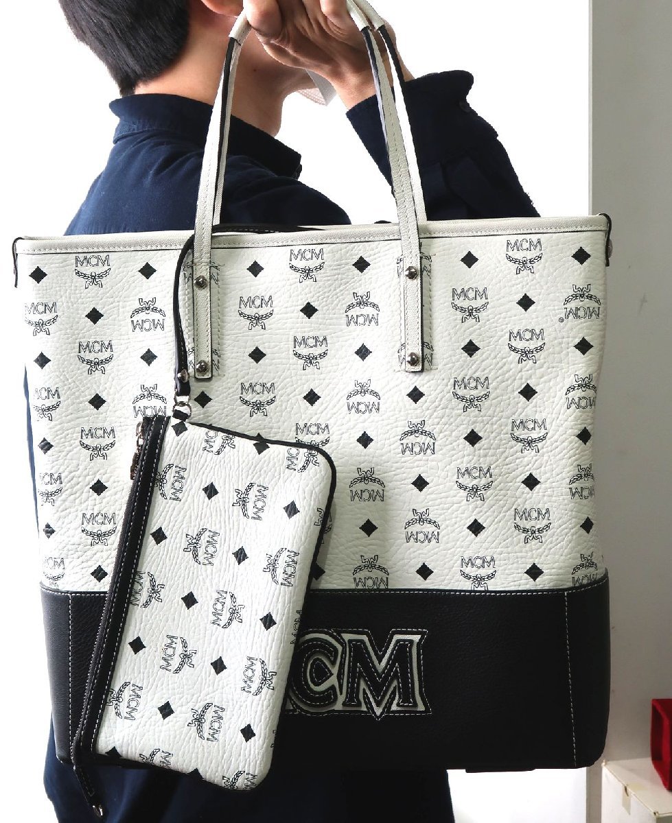 【超美品】MCM トートバッグ ポーチ付き 未使用 超美品 MCM ポーチ付き ショルダーバッグ トートバッグ 型抜き