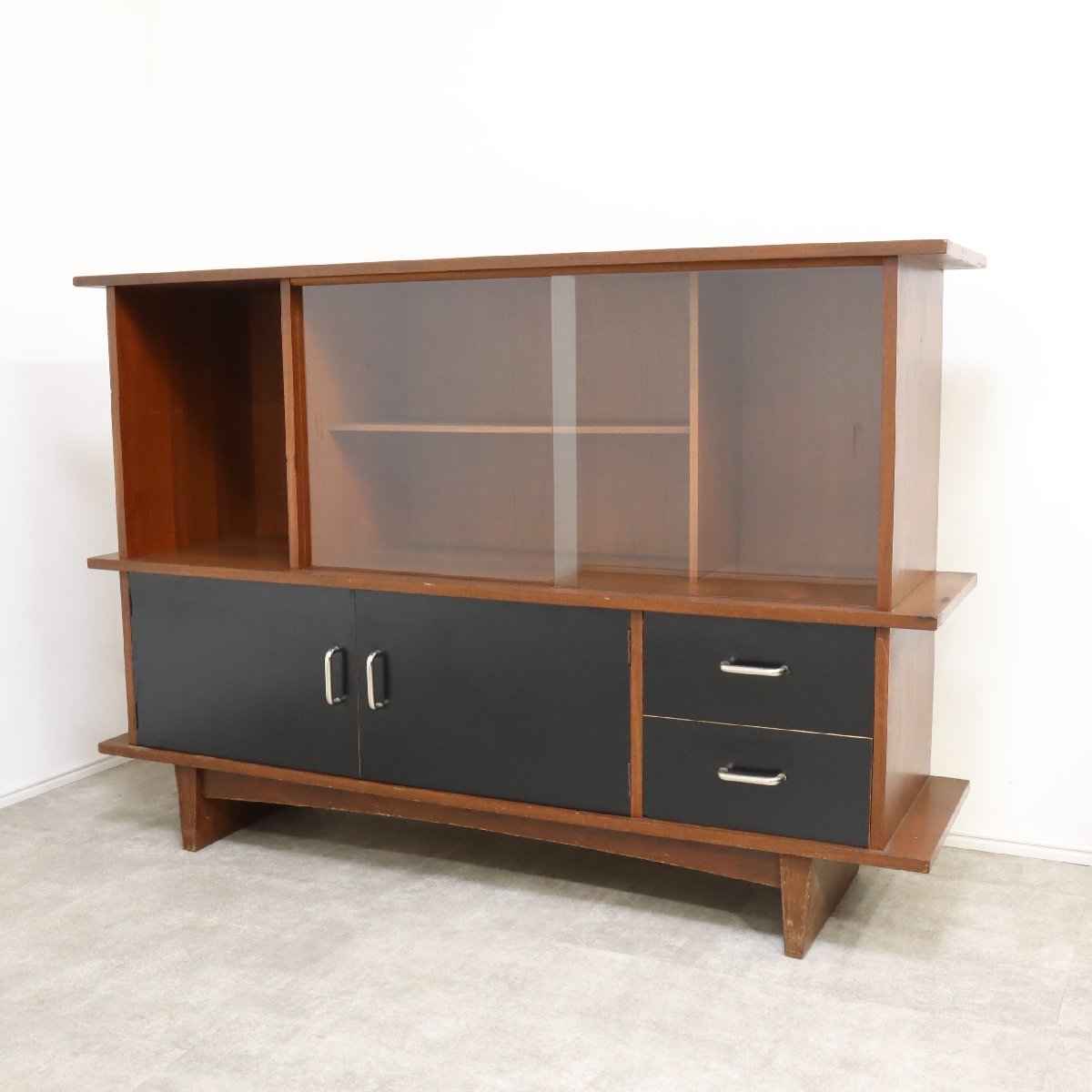 ガラスキャビネット antique Vintage furniture at's(アッツ)□ ⁄ &amp