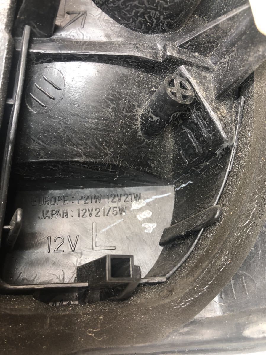 A80 トヨタ 100系 ハイエース 純正 左側　テールランプ Koito33-08031 5c 4，800 円 テールランプ ハイエース | レジアス ZERO 5型