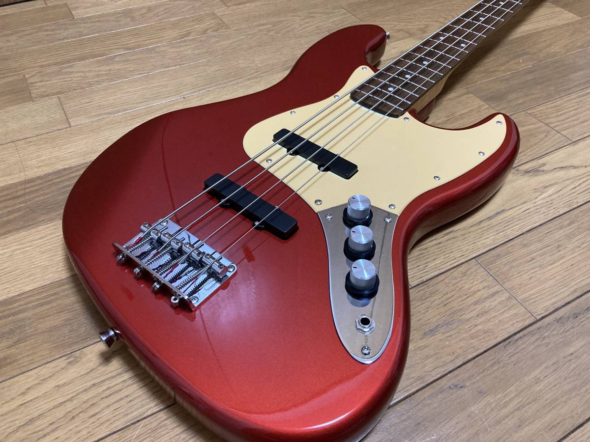 Fender Jazz Made Japan in Traditional Bass 70s Rosewood Classic