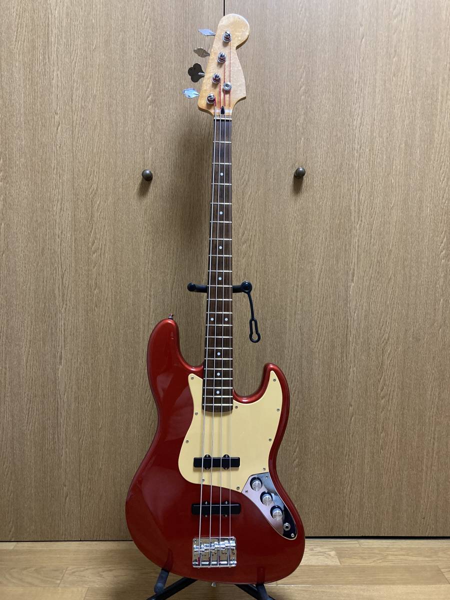 Fender Jazz Made Japan in Traditional Bass 70s Rosewood Classic