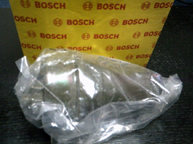 ポルシェ911　フューエル・アキュムレーター