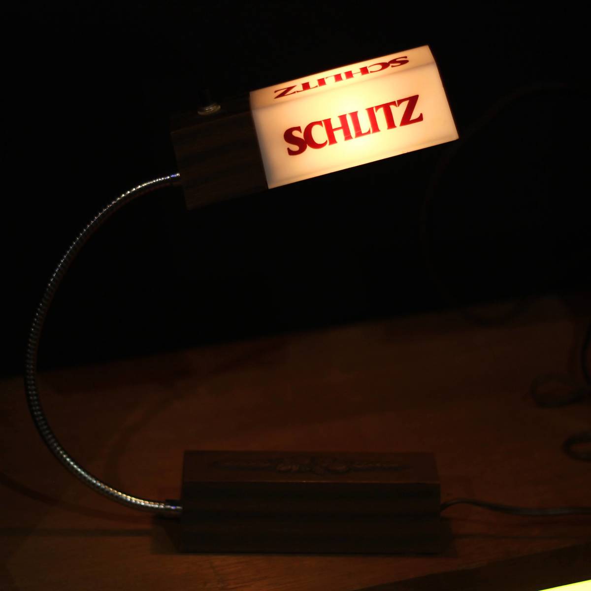 低価,セール】 SCHLITZ デスクランプ シュリッツ ライトサイン 低価,セール】 SCHLITZ デスクランプ シュリッツ ライトサイン