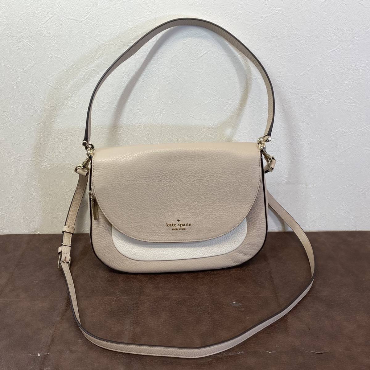 【MH-2482】ほぼ未使用 中古美品 Kate Spade ケイトスペード 2wayバッグ レザー ベージュ×ホワイト ハンドバッグ ショルダーバッグ
