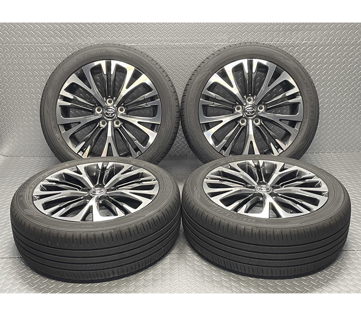 正規品，HOT 新車外し ヤリスクロス Z MXPB10 純正ホイール 18&times;7J+50 114.3 ダンロップ エナセーブEC300+ DUNLOP ENASAVE 215/50R18 22120177(ラジアルタイヤ)｜売買されたオークション情報、yahooの商品情報をアーカイ 5穴