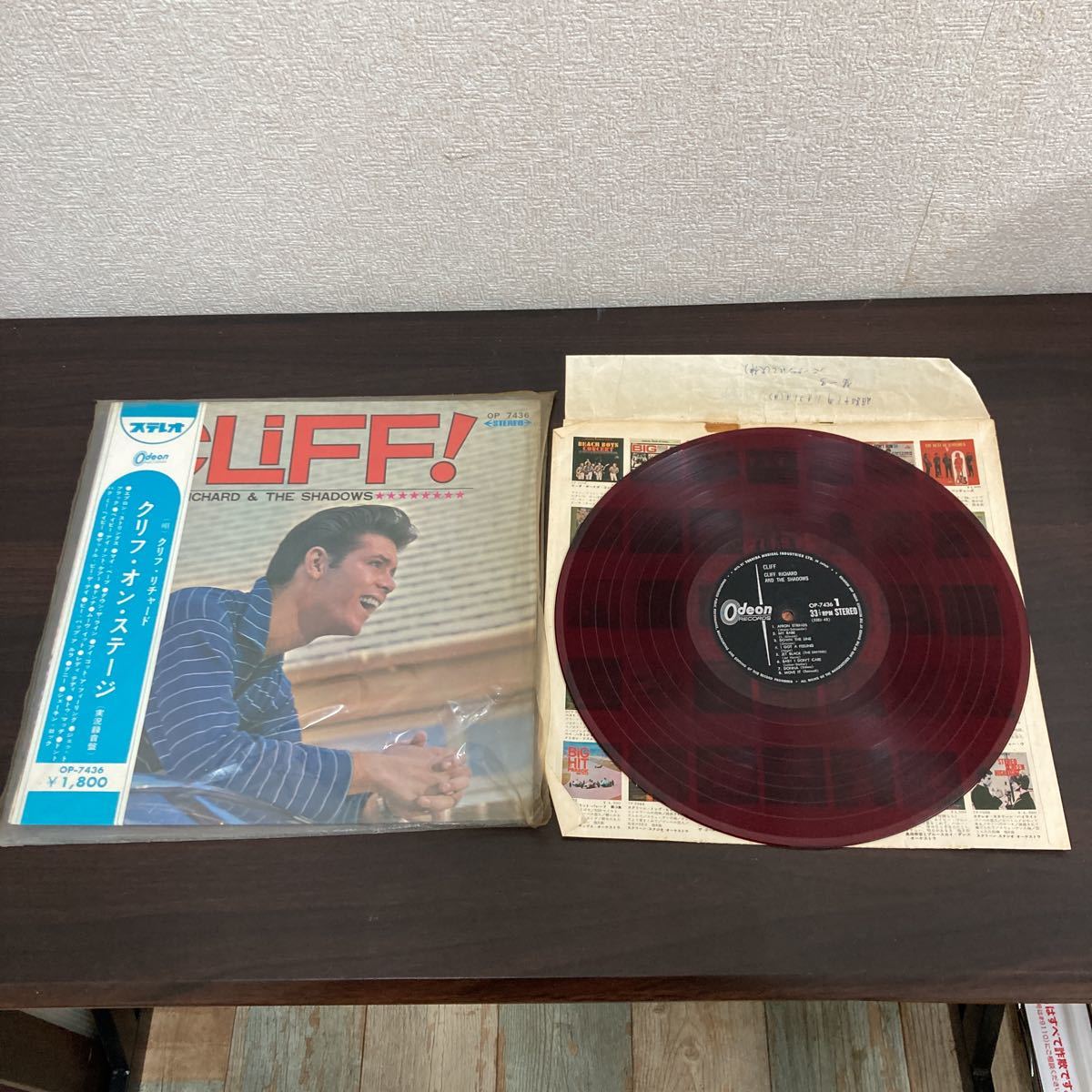 【人気盤】日本人の囁き / ザ・キュアー 国内初回帯付 オリジナル盤！ 人気盤】日本人の囁き / ザ・キュアー 国内初回帯付 オリジナル盤！ LP