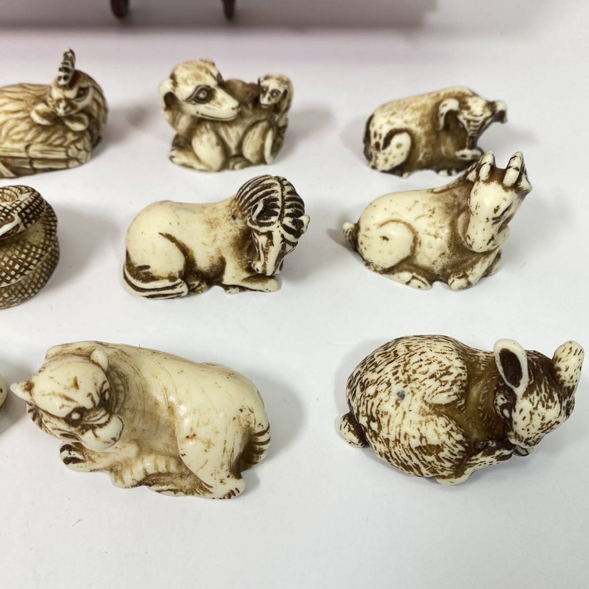 中国の工芸品 象牙風 十二支セット 中国風工芸品 置物 玉製十二支
