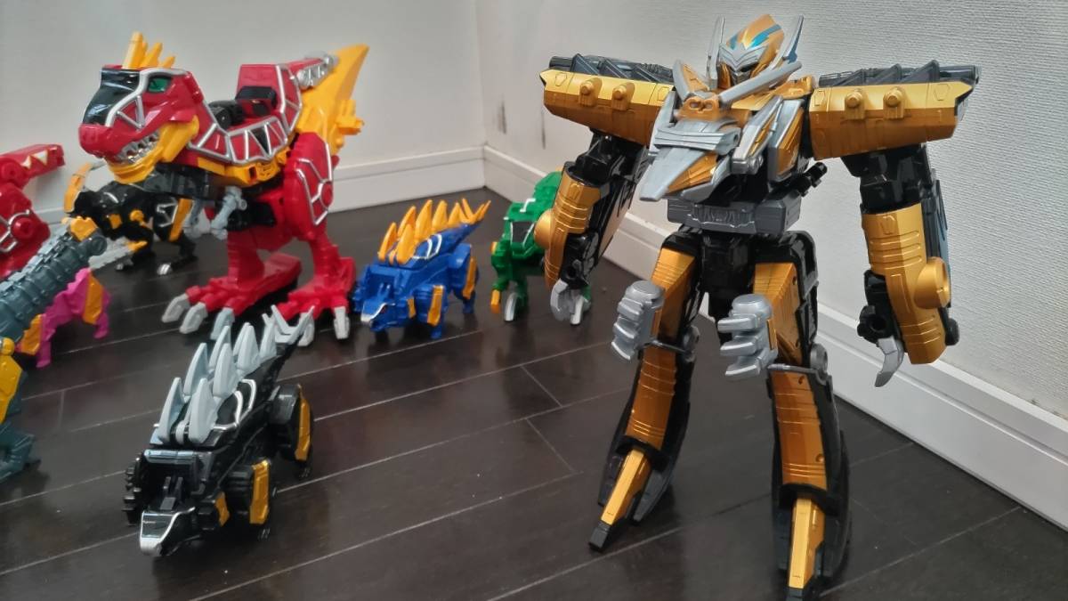 獣電戦隊キョウリュウジャー | カミツキ合体 獣電戦隊キョウリュウ