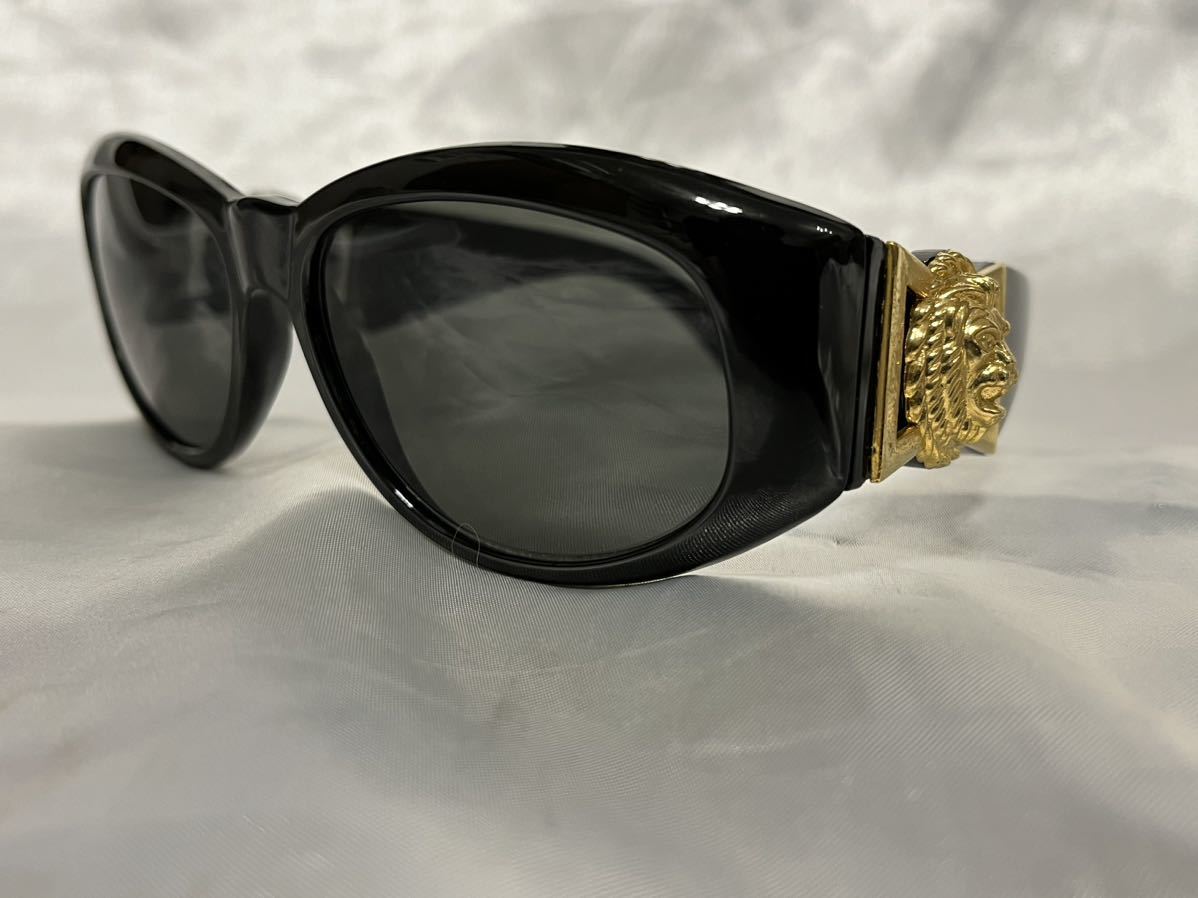 Versace 　サングラス　ヴェルサーチェ　ライオンヘッド
