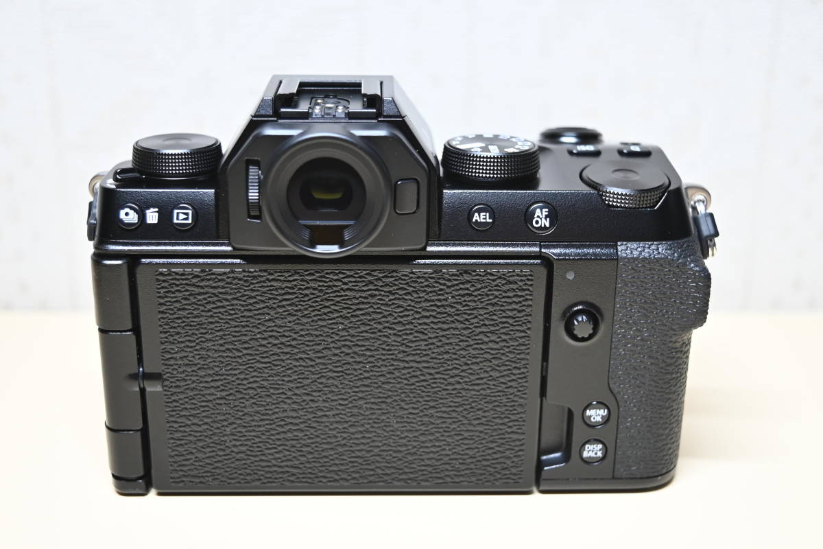 即決 開封済未使用 「FUJIFILM X-S10 ダブルレンズキット 有効約2610万