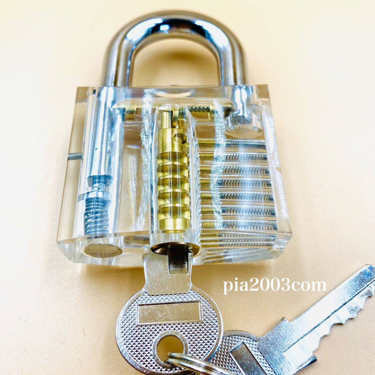 スケルトン クリア南京錠 大きめタイプ 内部が見える タンブラー 透明 ピッキングツール対策 鍵師 工具 防犯 鍵開け スペアキー 解錠練習_3