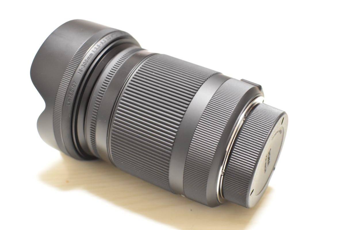 極美品 Nikon ニコン用 SIGMA シグマ 望遠ズームレンズ 18 - 300mm F3 