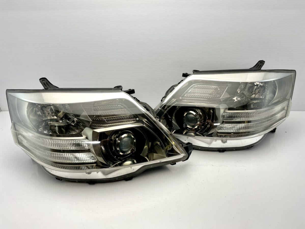 アルファード　ANH10/MNH10　後期　右ライト　HID　AS/MS 224119