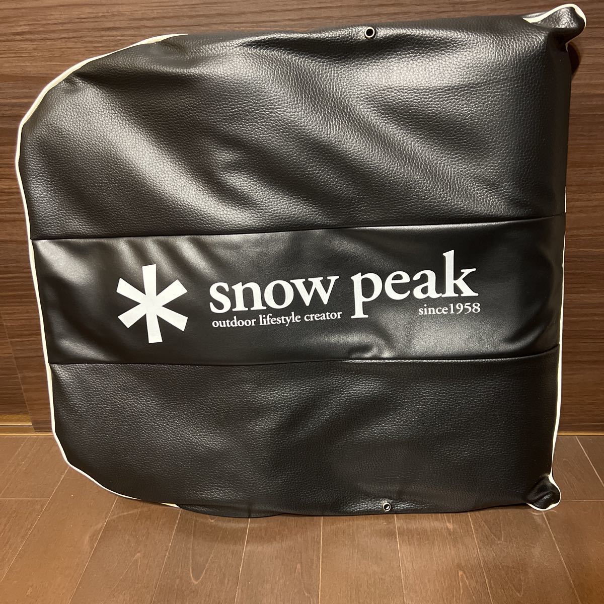 スノーピーク 非売品 ノベルティ クッション 座布団 収納袋付き（検索 