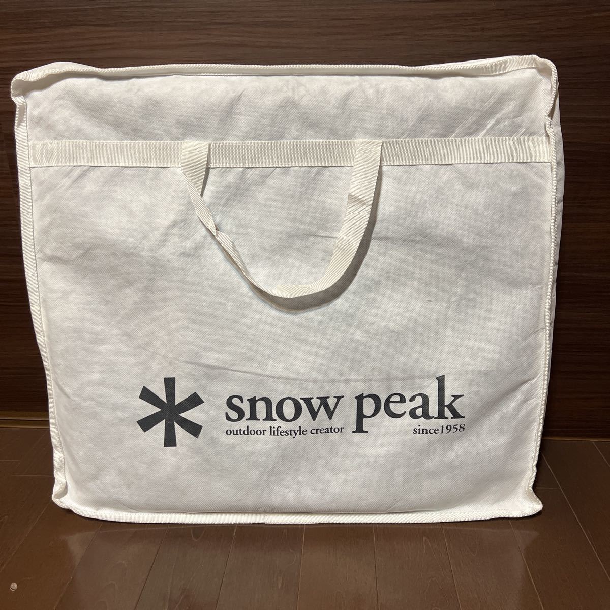 スノーピーク 非売品 ノベルティ クッション 座布団 収納袋付き（検索 
