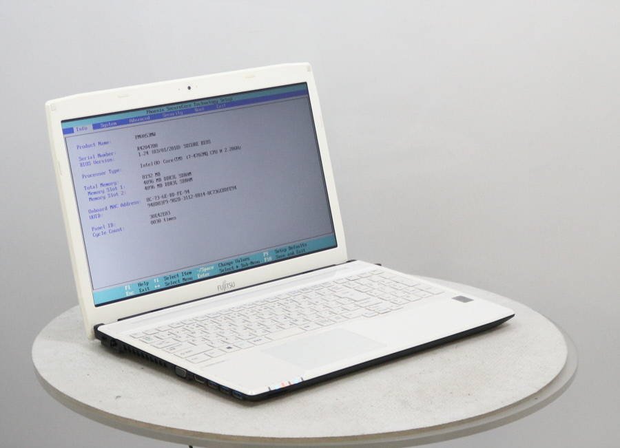 FUJITSU FMVA53MW LIFEBOOK AH53/M Core i7 4702MQ 2.20GHz 8GB 750GB