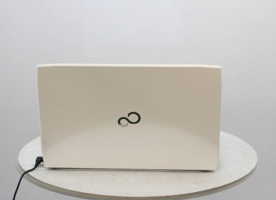FUJITSU FMVA53MW LIFEBOOK AH53/M Core i7 4702MQ 2.20GHz 8GB 750GB