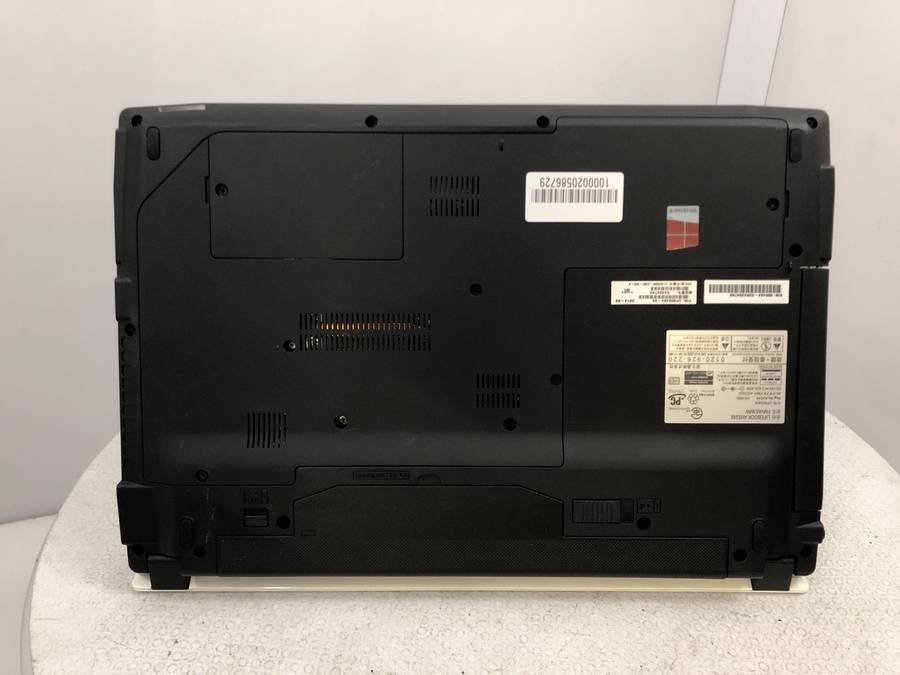 FUJITSU FMVA53MW LIFEBOOK AH53/M Core i7 4702MQ 2.20GHz 8GB 750GB