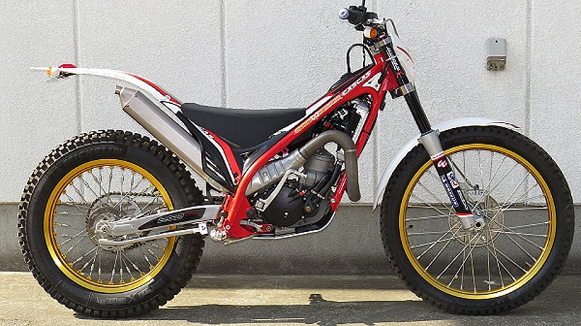 90年代後半～ 汎用 トライアルバイク用シート ツーリングシート（Beta