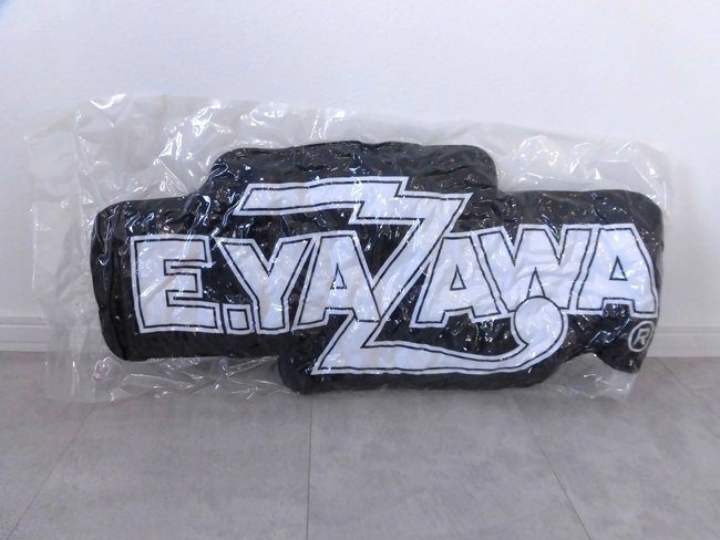 新品 未開封/矢沢永吉 E.YAZAWA クッション ロゴ/羽ロゴ 大 /ファン