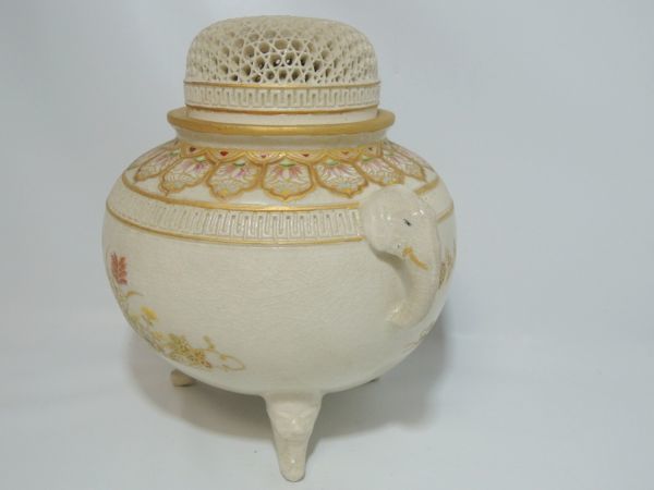 薩摩焼☆金彩色絵 秋草花文 象耳 香炉 慶田（造） 総透かし彫り火屋 籠