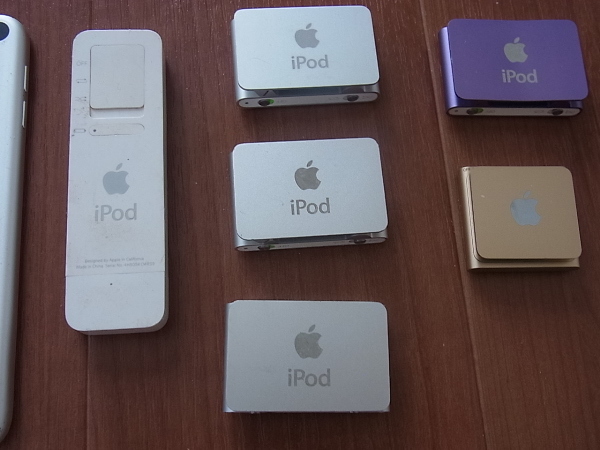 色*き出品 iPod ジャンク品 まとめて10台 色*き出品 iPod ジャンク品