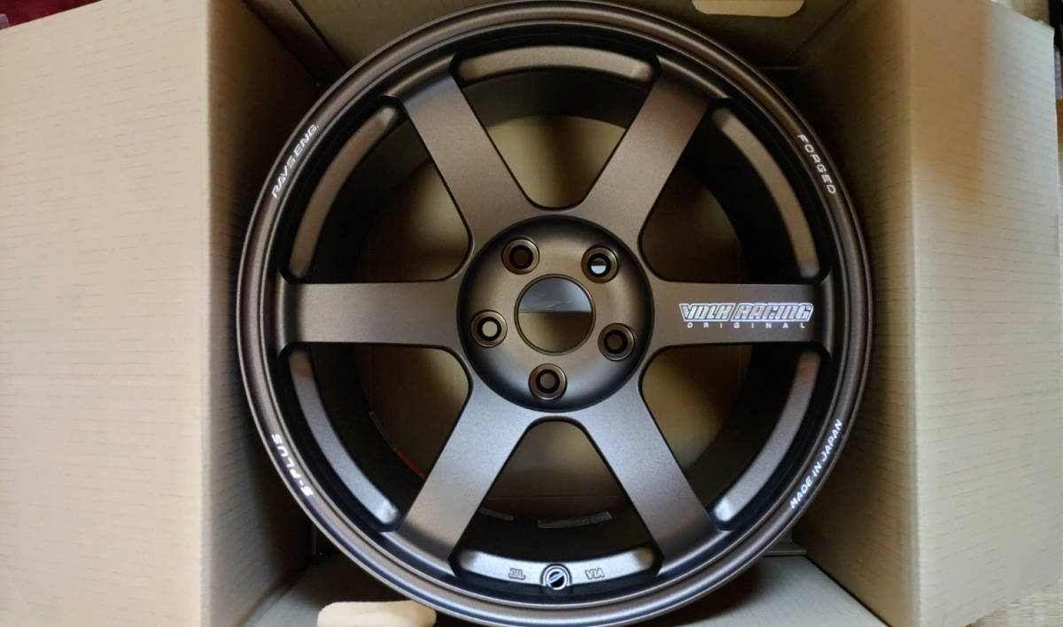 新品即納可】Rays TE37 SAGA S-Plus 4本 17インチ 9J +22 FACE4 BR 