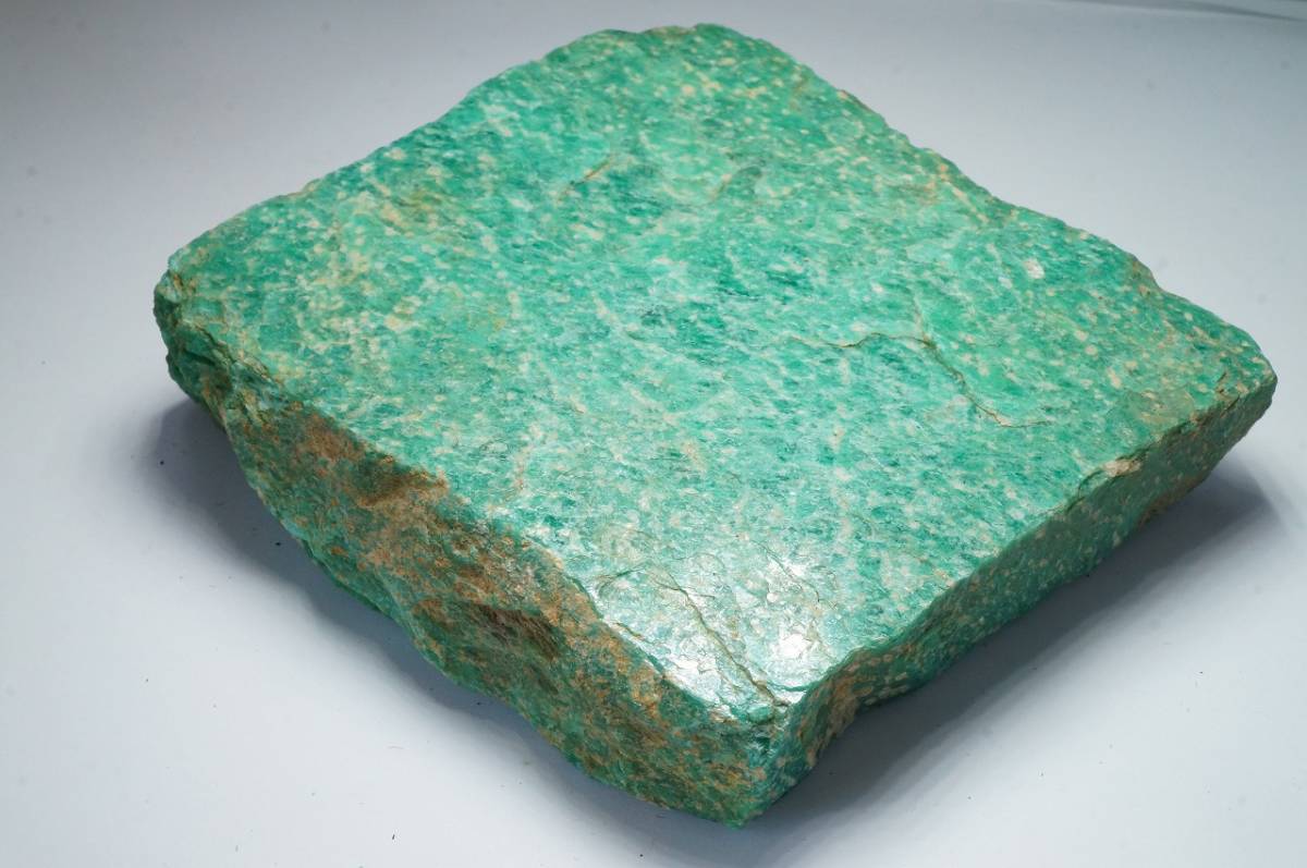 35年前の未使用在庫！特大543g！鮮やかで優美な天然アマゾナイト原石