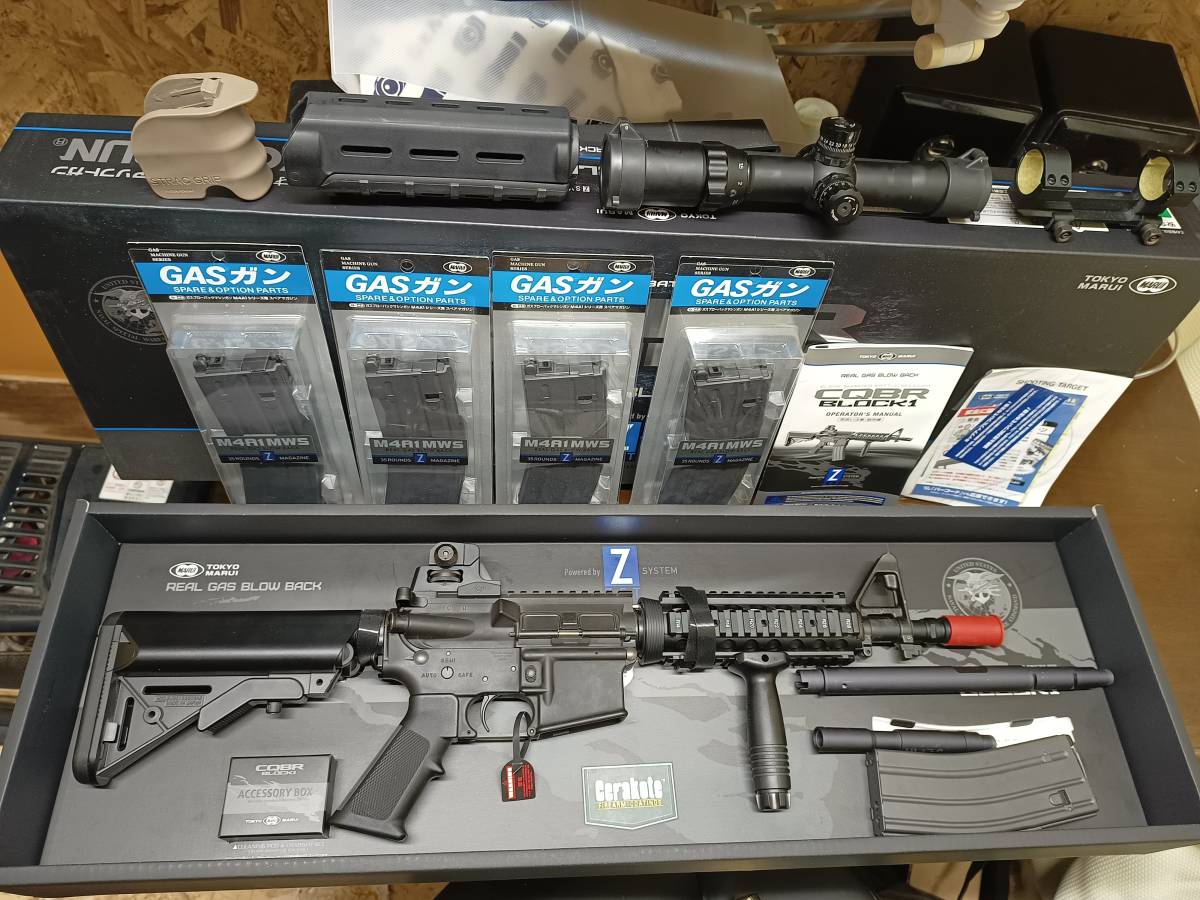 東京マルイ CQB-R BLOCK1 ガスガン スペアマガジン4本ほかパーツ付き