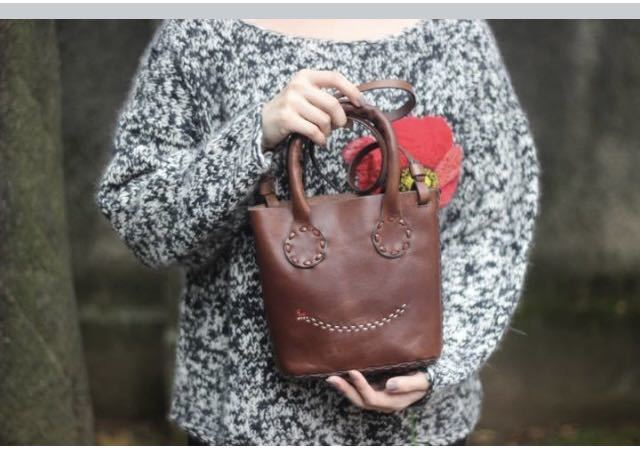 アンリークイール MACATEA SS ショルダーバッグ スマイル - henry cuir