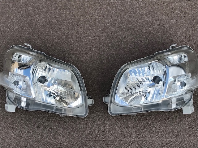 LA600S タント ヘッドライト 左右 ハロゲン 中古品 破損無し 2026年