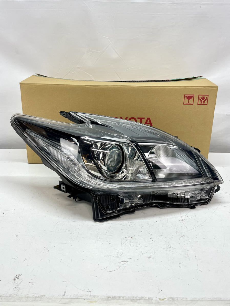 A-695【極上品】 プリウス 右側 ヘッドライト HID ZVW30 後期 KOITO 47-52 打刻:モ TOYOTA 純正 右 1.24KYM