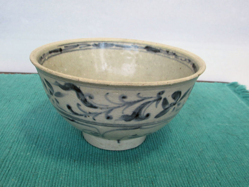 骨董 アンティーク 陶磁器 安南花唐草文碗 14～15世紀 茶道具 【公式通販】
