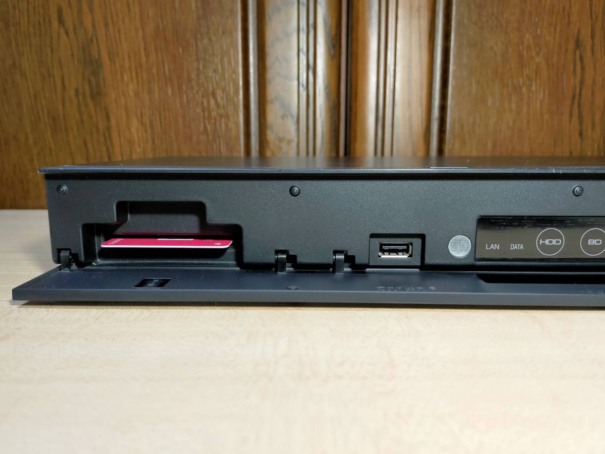 SHARP 2B-C20CW1/2TB/2番組同時録画可/B-CAS，新品リモコン，HDMI，電源ケーブル付属/外付けHDD対応/動作良好 2番組同時録画 シャープ ブルーレイレコーダー 整備美品 AQUOSブルーレイ ブルーレイレコーダーAQUOS（アクオス）2024年