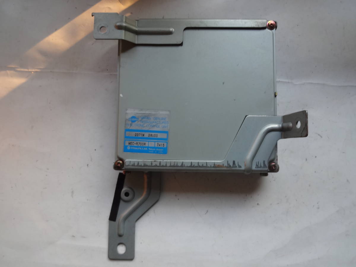 R33 ECU エンジンコンピュータ 2371M-28U00 23710-28U00 engine