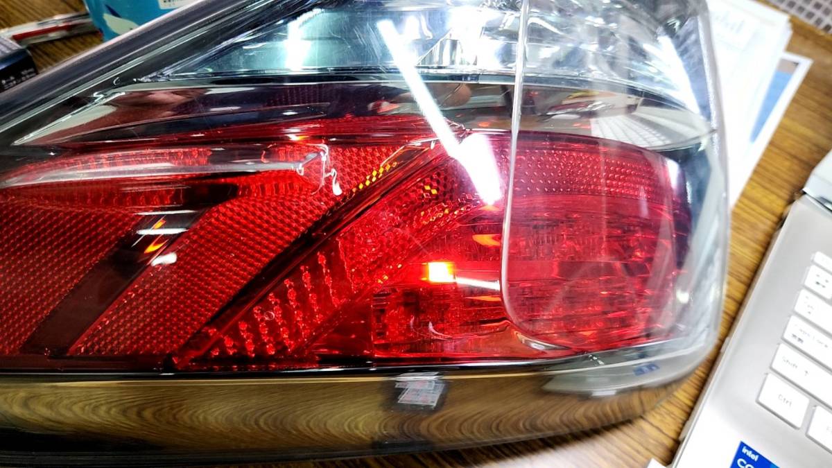レクサス RX 450H 後期テールランプ 美品 ワレ 欠け 無し 美品