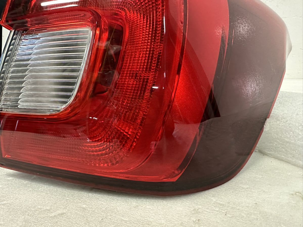 スバル 純正 VM4 VMG レヴォーグ テールランプ 4個セット