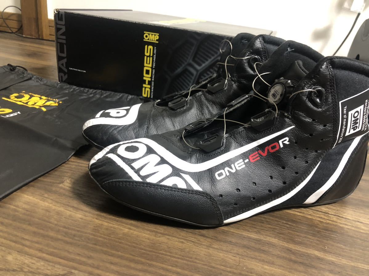 超美品　25.5cm OMP レーシングシューズ　FIA公認　ONE-EVO R