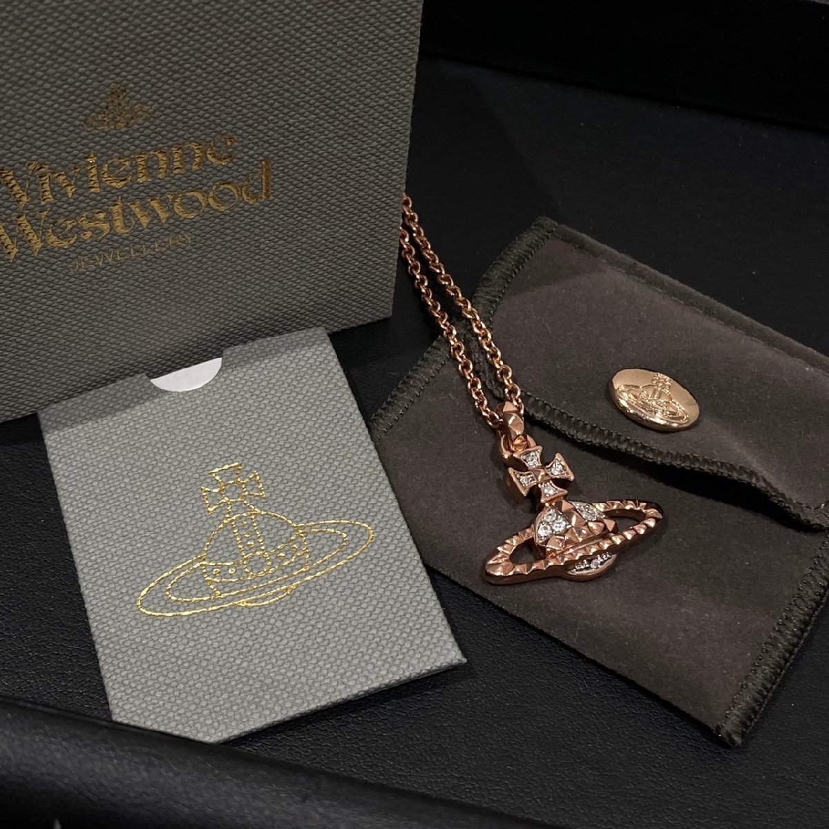 Vivienne Westwood ヴィヴィアンウエストウッド オーブ ラインストーン 