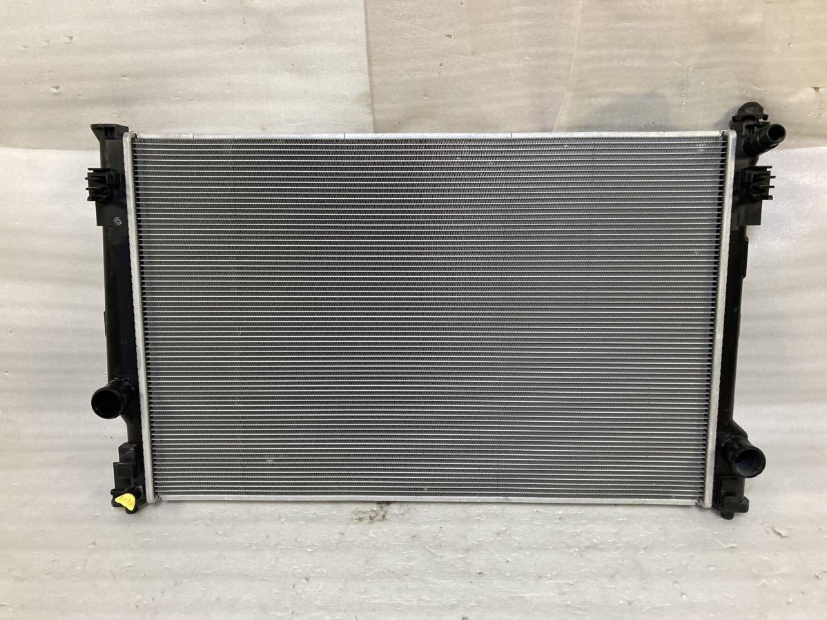 8422 ハリアー MXUA80 純正 ラジエーター 122050-0051