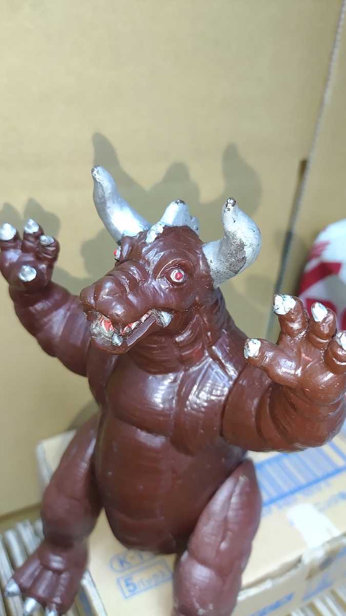 レア ウルトラ怪獣シリーズ風牛型パチ 怪獣 ソフビ無版権やまなや