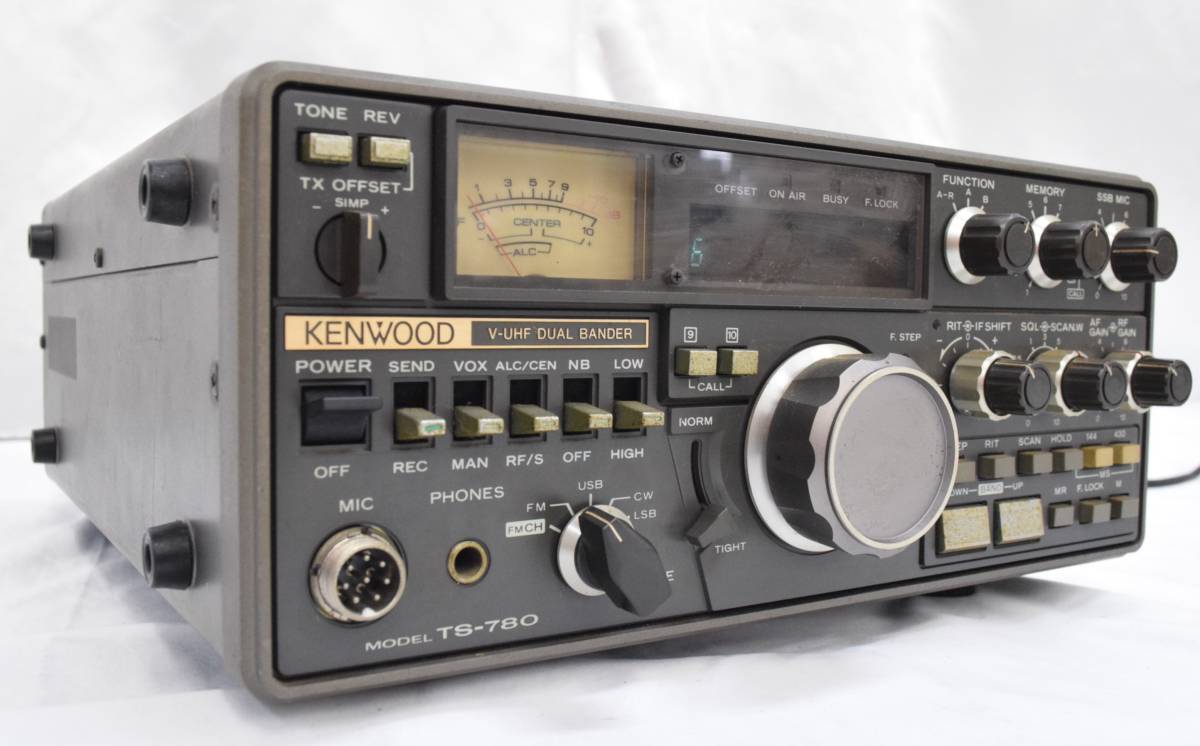 TRIO KENWOOD製 固定用 無線機 TS-780 電源入ります TS-780 144⁄