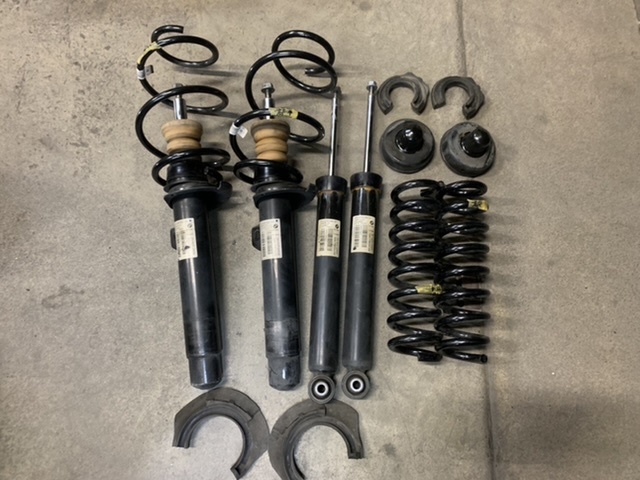  BMW F31 320d Mスポーツ 純正サスペンション 品(サスペンションキット（一式）)｜売買されたオークション情報、yahooの商品情報をアーカイブ公開 - オークファン サスペンションキット（一式）