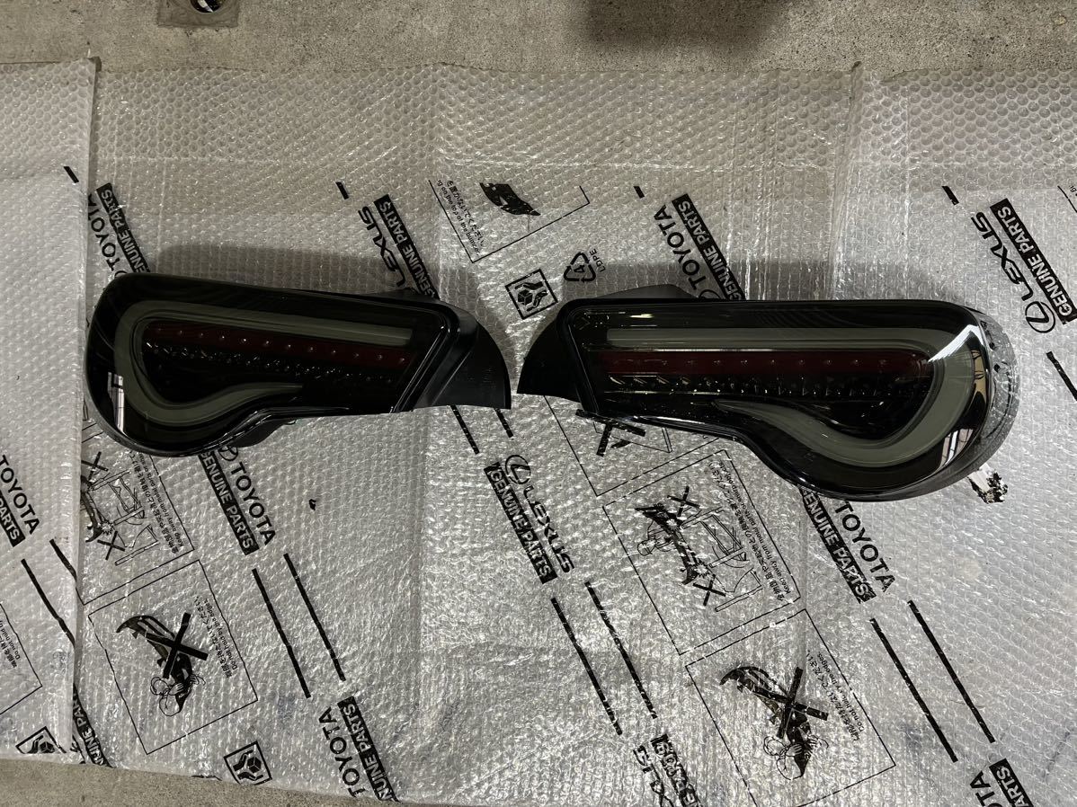 新品，人気セール Valenti ヴァレンティ ZN6 ZC6 トヨタ86 スバルBRZ テールランプ LEDテール スモーク シーケンシャルウインカー 車検対応(テールライト)｜売買されたオークション情報、yahooの商品情報をアーカイ トヨタ用