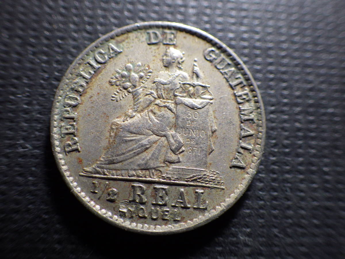 グアテマラ１９００年 1/2レアル白銅貨 約直径18.6ｍｍ厚さ1.3ｍｍ重量2.39ｇ 外国コイン(ラテンアメリカ)｜売買されたオークション情報、Yahoo!オークション(旧ヤフオク!)  の商品情報をアーカイブ公開 - オークファン（aucfan.com）