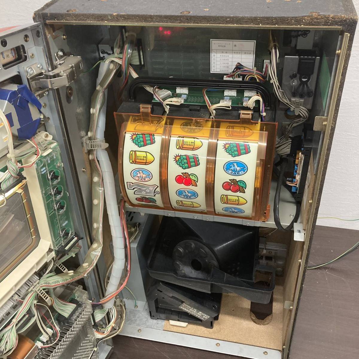 パチスロ 実機 4号機 エレコ アウトロー OUTLOW 家庭用電源 キーなし 