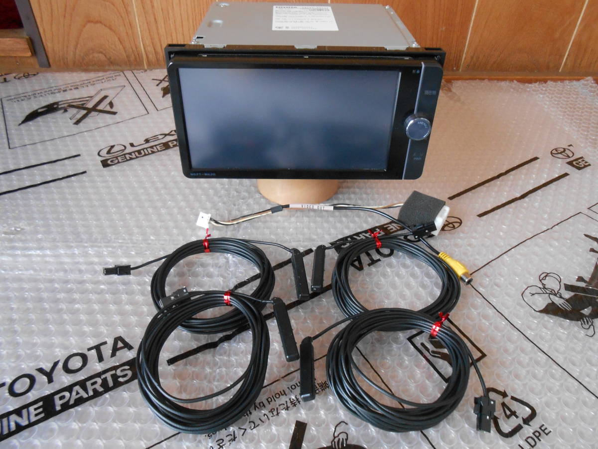 NSZT-W62Gトヨタ純正ナビ 2013年地図BluetoothフルセグTV 動作保証付